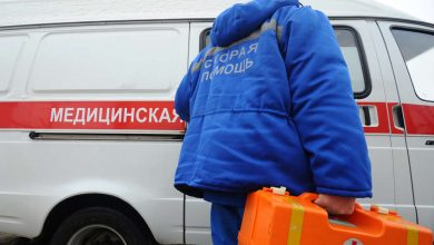 Фото - В Петербурге школьник попал в больницу, допив найденную бутылку водки