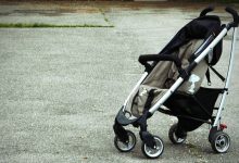 Фото - В Новокузнецке женщина споткнулась и уронила коляску с младенцем