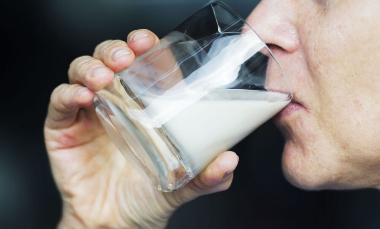 Фото - Врач объяснил, помогает ли молоко при простуде